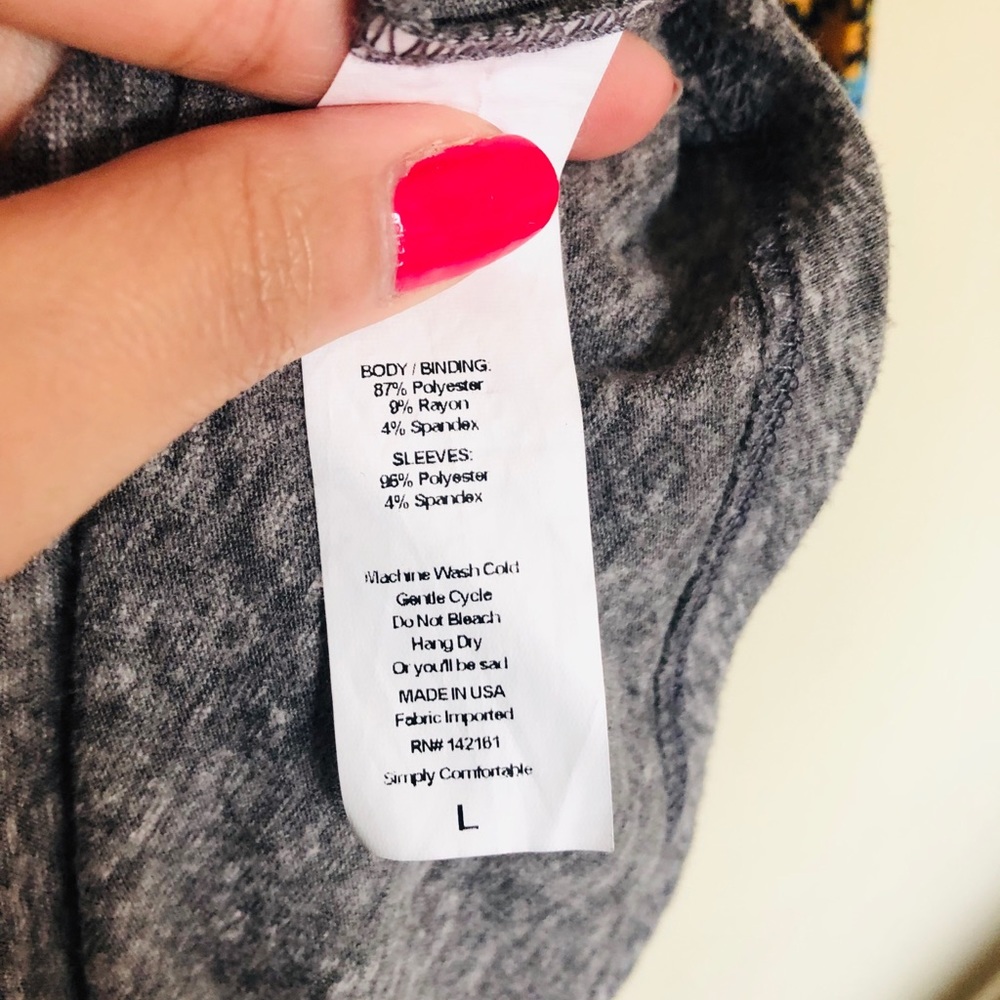 Lularoe BNWOT Randy Tee - Picture 3 of 3